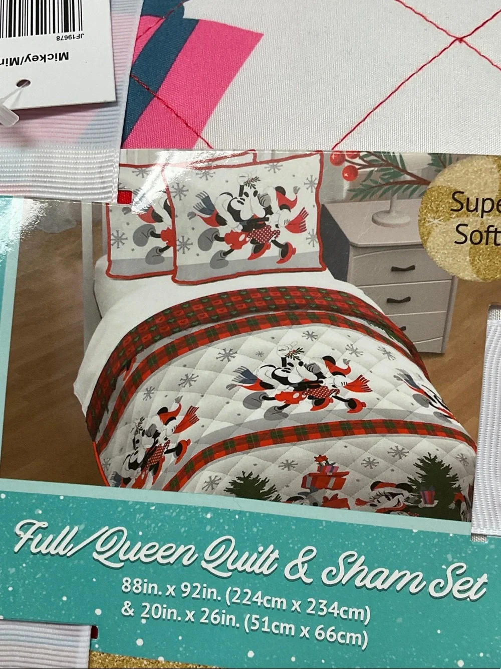 Disney Holiday Minnie & Mickey Quilt set  - White, Red, Black